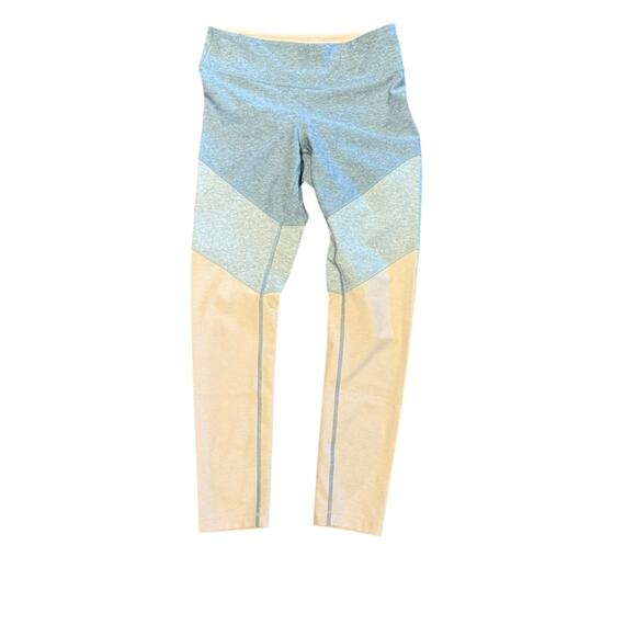 Legging Bundle of 4 - Women’s Size Medium PINK, Outdoor Voices, Fit Kick, Avia - Picture 4 of 9